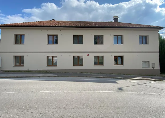 Base Camp 3* ポストイナ