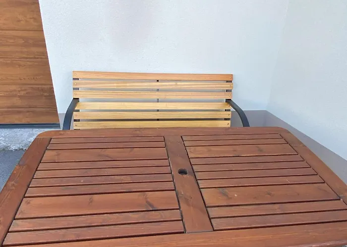 Base Camp ゲストハウス ポストイナ